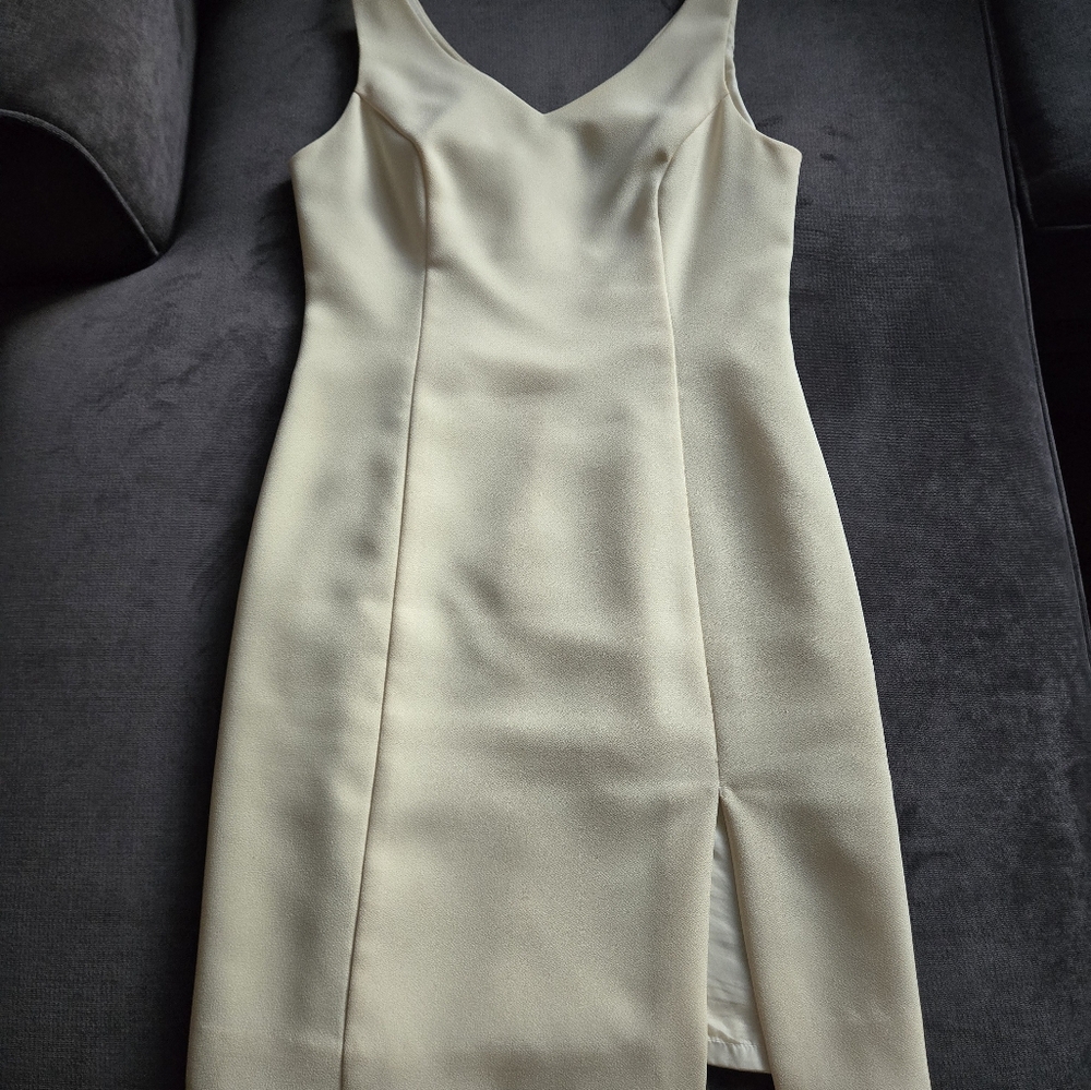 Macy's Light Yellow Sheath Mini Dress with V-Neck Slit